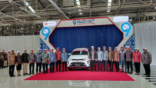 Seremoni 9 juta unit produksi PT ADM Seremoni 9 juta unit produksi PT ADM