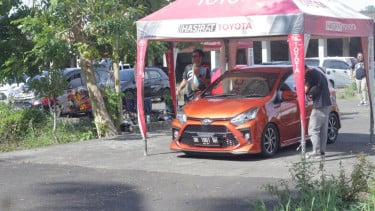 Komunitas Toyota Agya gelar balap drag race