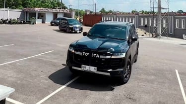 Mobil yang ditumpangi Wali Kota Prabumulih, Arlan.