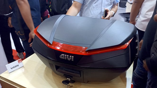Boks motor Givi V49N Boks motor Givi V49N