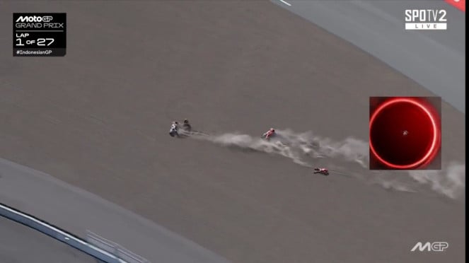 Insiden kecelakaan Marc Marquez di MotoGP Mandalika 2025 Insiden kecelakaan Marc Marquez di MotoGP Mandalika 2025