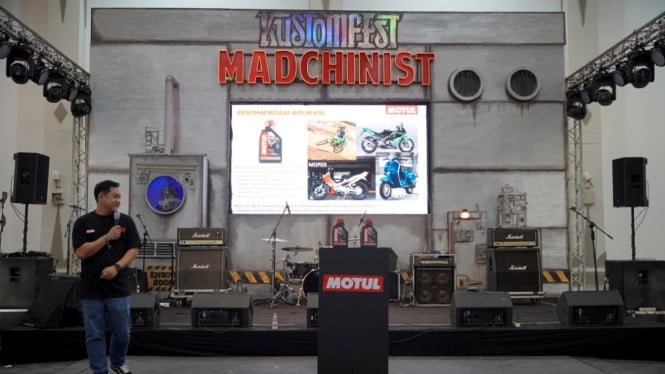 Peluncuran oli baru Motul di Kustomfest 2025.