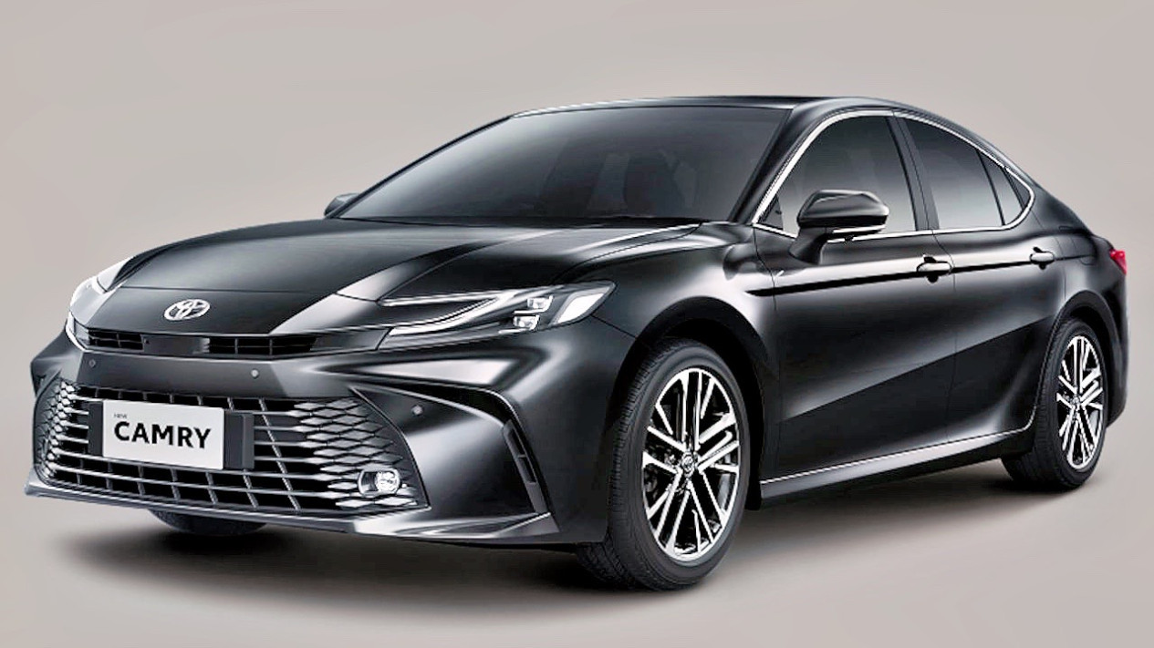 Toyota Camry Baru Jadi Andalan di Pasar Sedan yang Semakin Mengecil