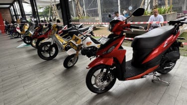 Stiker Lagi Naik Daun di Dunia Modifikasi Motor