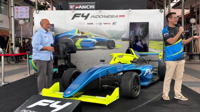 F4 Indonesia Pamer Mobil Balap di IIMS 2026