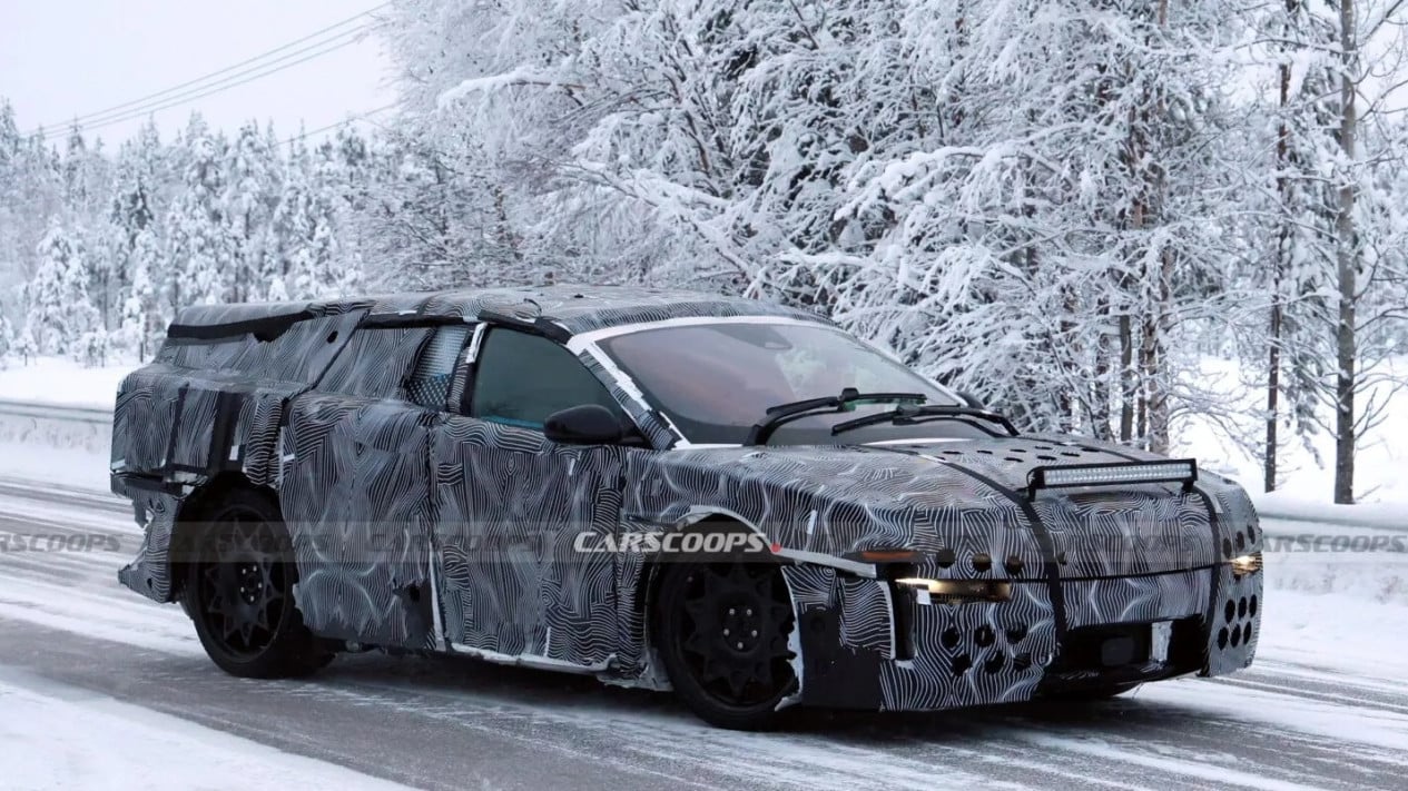 Mobil Sultan Ini Akhirnya Debut dengan Tenaga Listrik