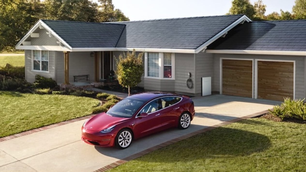 Seberapa Efisien Pasang Panel Surya di Rumah untuk Mengecas Mobil Listrik?