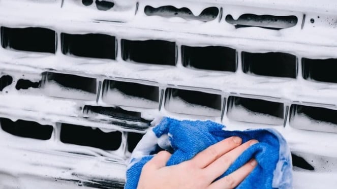 Grille Mobil Sering Kotor? Ini Cara Mudah Membersihkannya