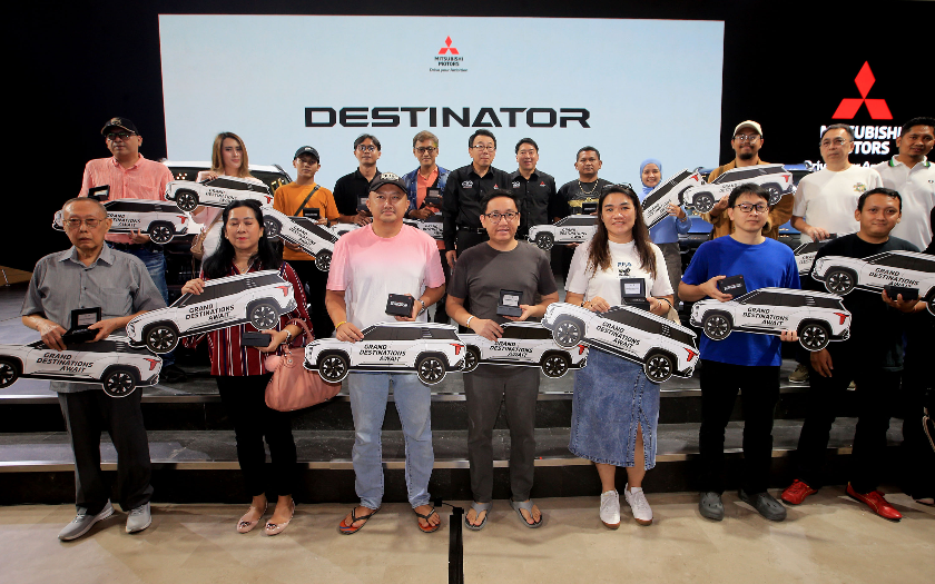 Mitsubishi Serahkan 50 Unit Destinator Kepada Konsumen. Sekaligus ke Shabrina dan Fajar Indonesian Idol Season XIII