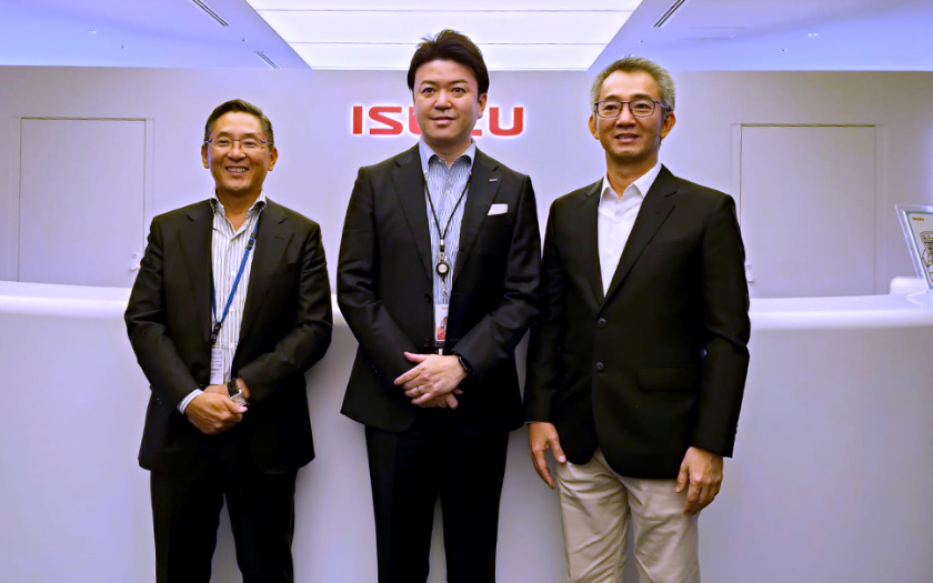 Isuzu Indonesia Ekspor 32 Ribu Isuzu Traga  ke-10 Negara, Kembangkan Bisnis Baru Hingga 2030
