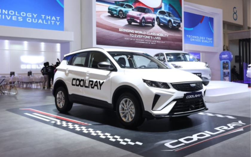 Geely Coolray SUV Mejeng di GJAW, Usung Teknologi ICE Dengan Banyak Fitur