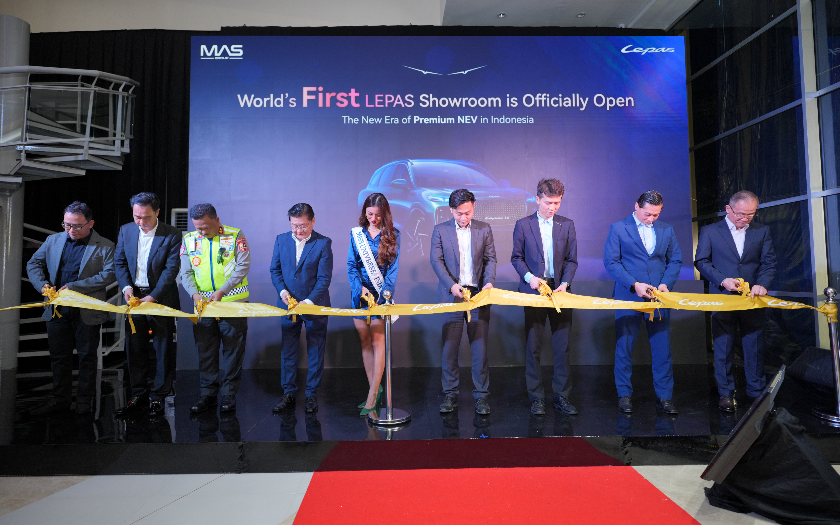 Dealer Lepas Pertama di Dunia Resmi Dibuka di Kelapa Gading, Standar Baru Pengalaman NEV Premium