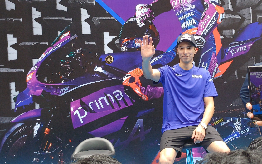 Bikin Heboh! Toprak Razgatlioglu 'Nongkrong' Bareng Siswa SMK Negeri 39