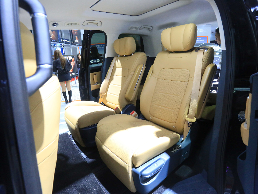 Masih Tahap Perkenalan, GAC Hadirkan MPV Premium GAC E8 Usung Mesin Hybrid