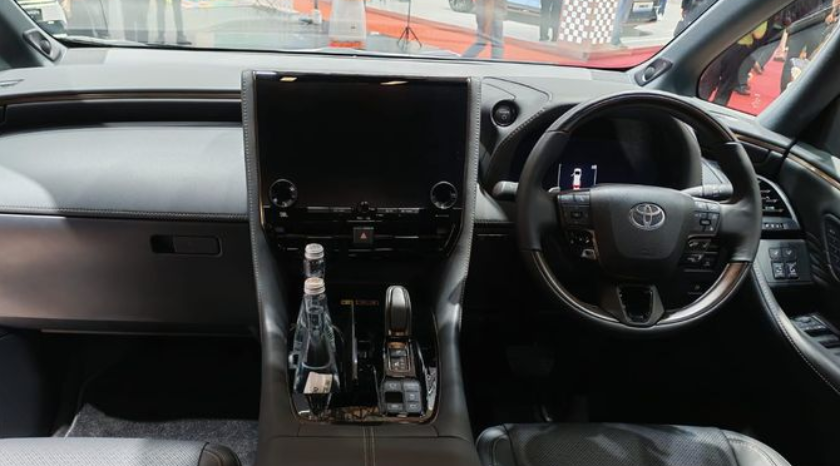 Intip Toyota Alphard Varian XE yang Bikin Ngiler, Kemewahan Sultan Lebih Ramah Kantong
