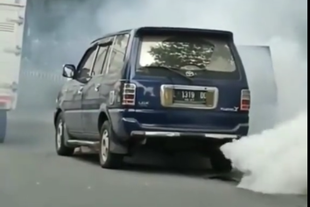 diesel runaway, Diesel runaway akibat kebanyakan isi oli, cara menghentikan diesel runaway, Cara Menghentikan Diesel Runaway Akibat Mengisi Oli Terlalu Banyak