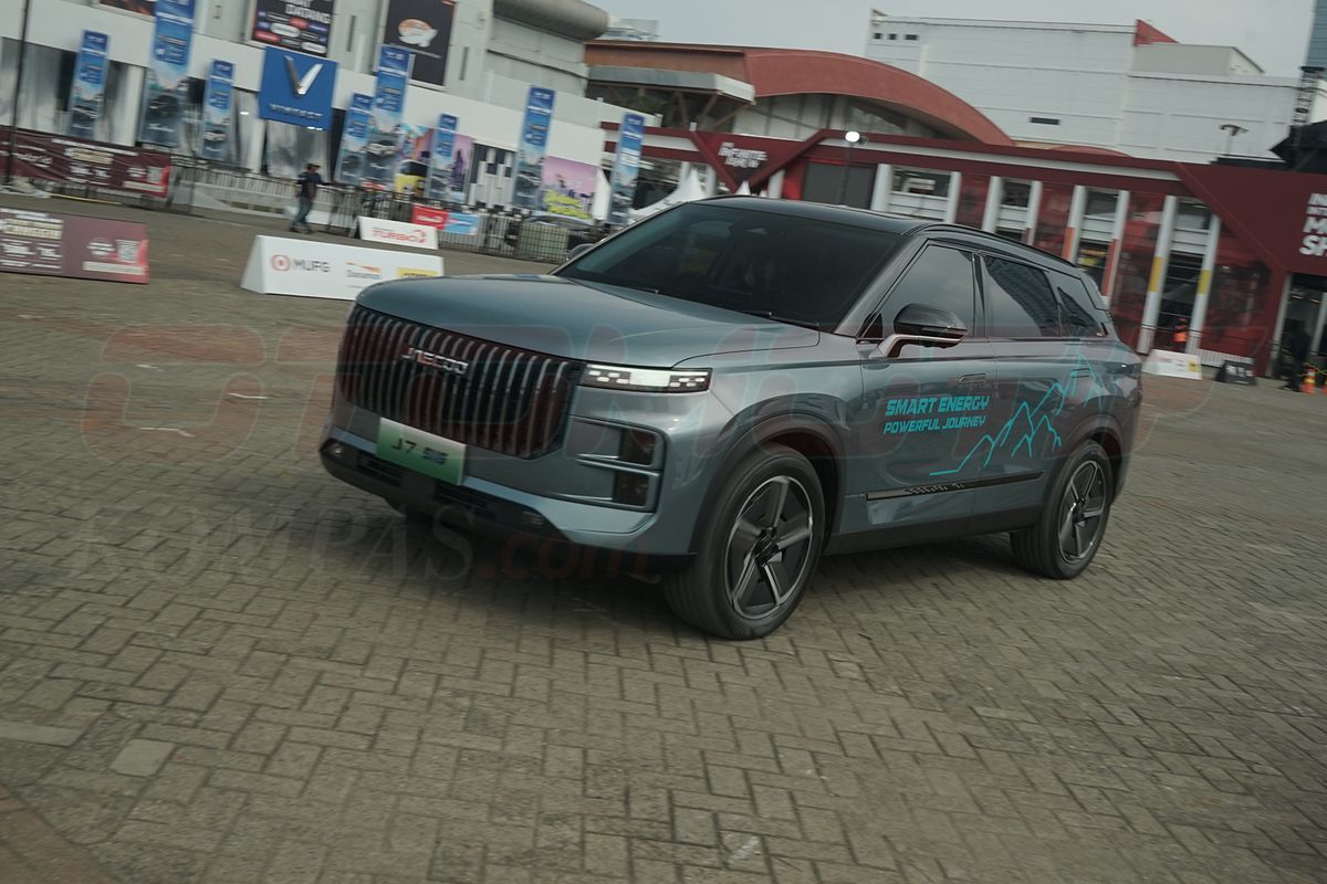 kendaraan hybrid, pasar otomotif Indonesia, plug-in hybrid electric vehicle, Jaecoo J7 SHS, Jaecoo Manfaatkan Momentum Kenaikan Pasar Mobil Hybrid