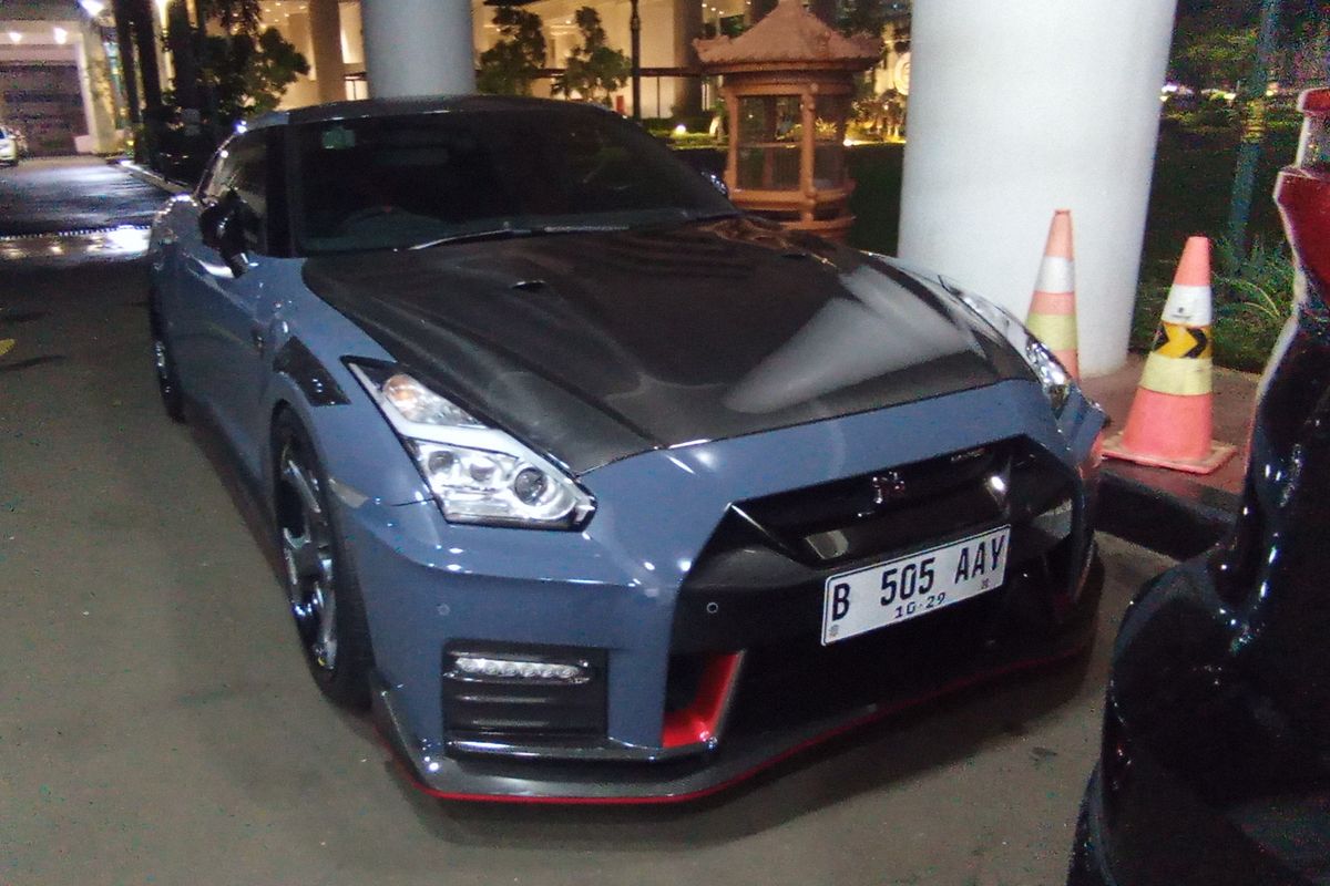 Kejaksaan Agung, mobil mewah, dugaan suap, Nissan GT-R Nismo, Mobil mewah, Nissan GT-R Nismo Disita Kejagung, Simak Detailnya!