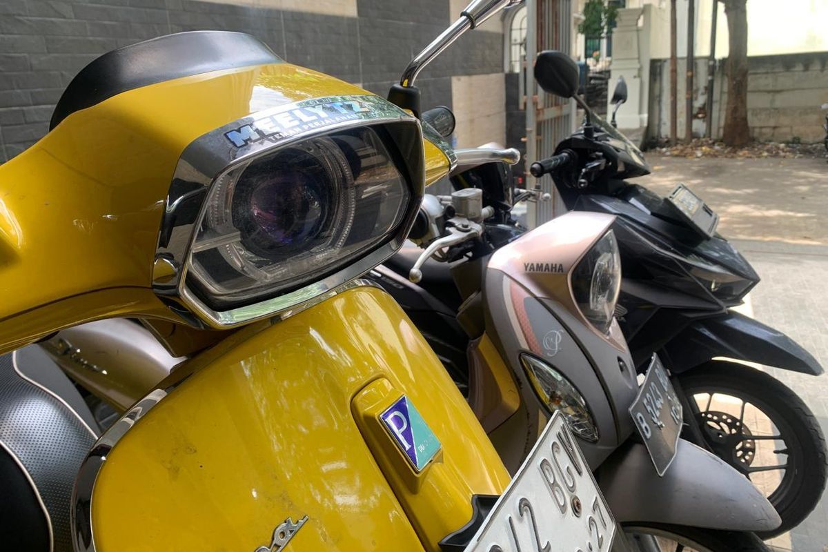 modifikasi lampu motor, keselamatan berkendara, lampu Bi-LED, skuter otomatis, Tren Modifikasi Lampu Motor Bi-LED yang Populer di Jakarta