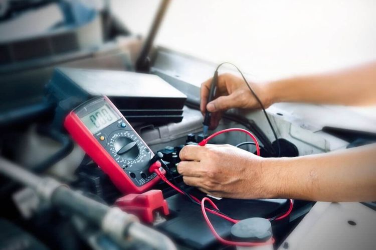 korsleting, Aki Mobil, positif, Negatif, lepas, pasang, arus pendek, ganti aki, sekring, pasang aki, Seluk-Beluk Ganti Aki Mobil Sendiri, dari Tahapan sampai Risikonya