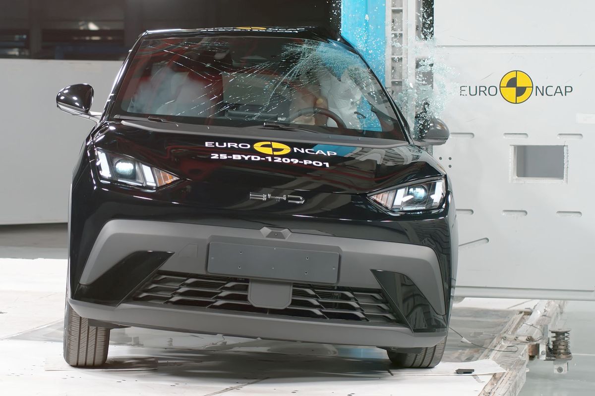 Keselamatan penumpang, mobil listrik, BYD Dolphin Surf, Uji Tabrak Euro NCAP, BYD Atto 1: Mobil Listrik dengan Lima Bintang Euro NCAP