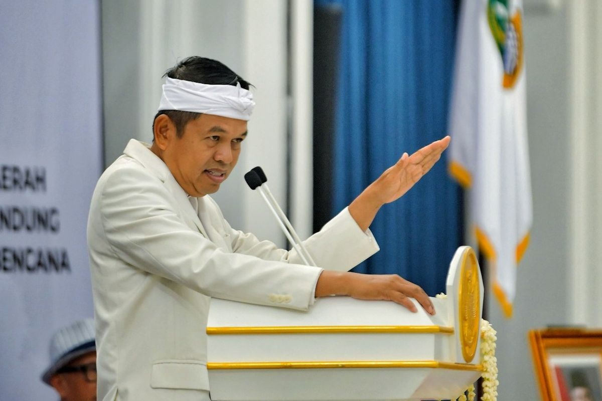 Dedi Mulyadi, sepeda motor, tilang, Denda Tilang, denda tilang tidak pakai helm, Dedi Mulyadi Tak Pakai Helm Saat Naik Motor Patwal, Ini Denda Tilangnya