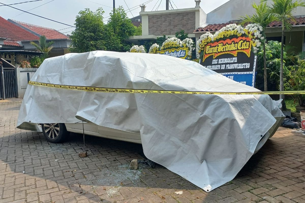 Pondok Aren, mobil terbakar, Toyota, All New Avanza, Mobil Terbakar di Pondok Aren yang Tewaskan Lansia Diduga Avanza