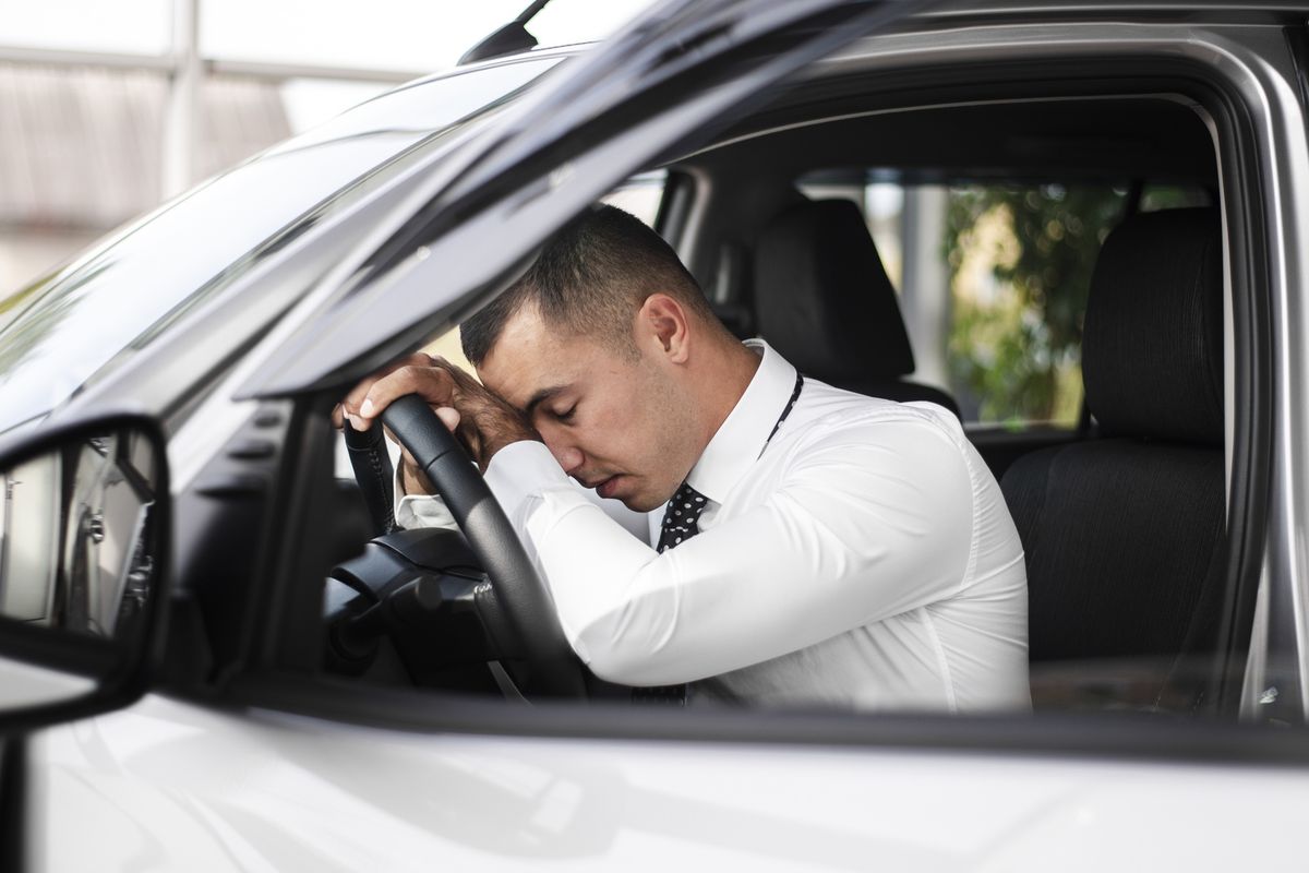 bahaya microsleep, Microsleep, Kecelakaan terjadi hitungan detik, Tertidur 3 Detik di Belakang Kemudi, Nyawa Jadi Taruhan