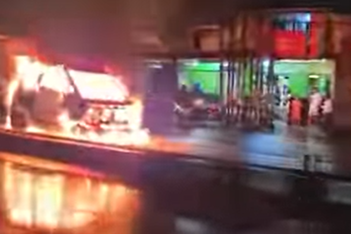 mobil listrik, Wuling Air ev, baterai, overheat, terbakar, modifikasi, korsleting, wuling air ev, Beberapa Pemicu Mobil Listrik Bisa Terbakar, Waspadai Hal Ini