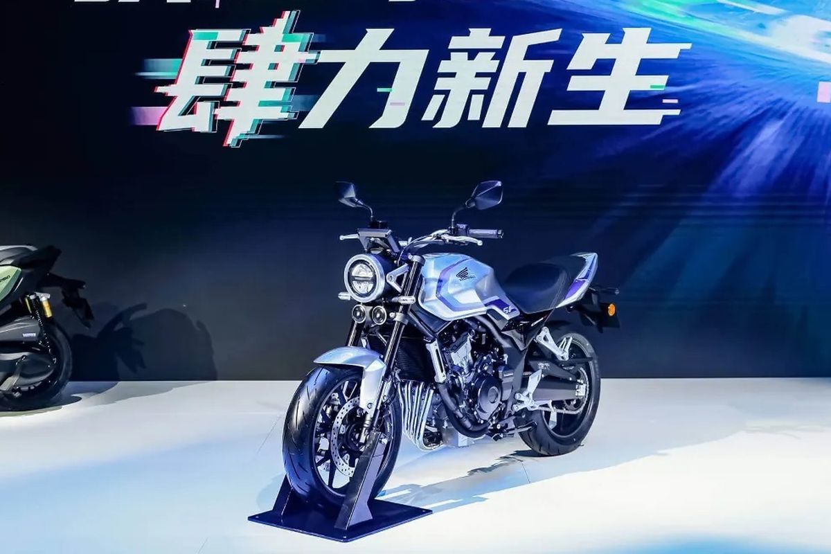 Honda, CB500 Super Four, CBR500R Four, CIMAMotor Chongqing, Dua Model Baru Honda dengan Mesin 502cc Diperkenalkan di China