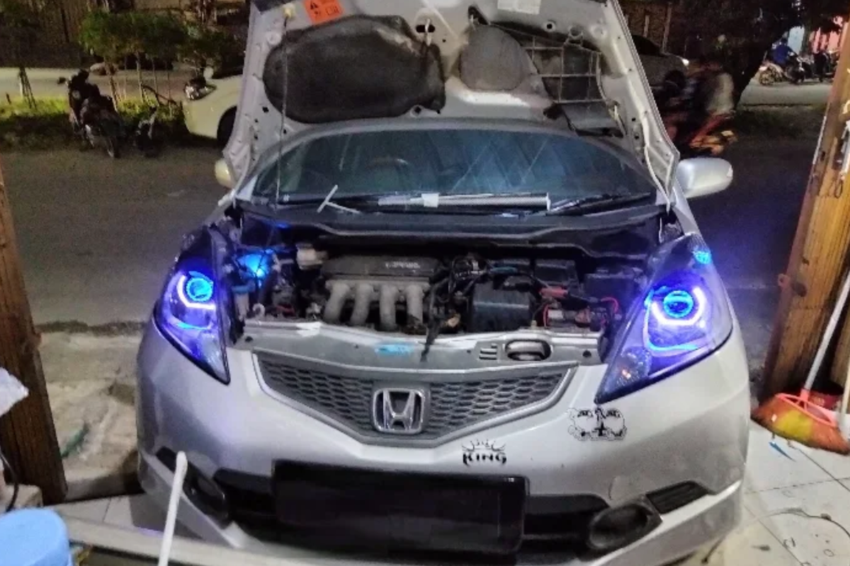 modifikasi kendaraan, lampu Bi-LED, pemasangan lampu, kendala soket, Kendala Pemasangan Lampu Bi-LED dan Solusinya