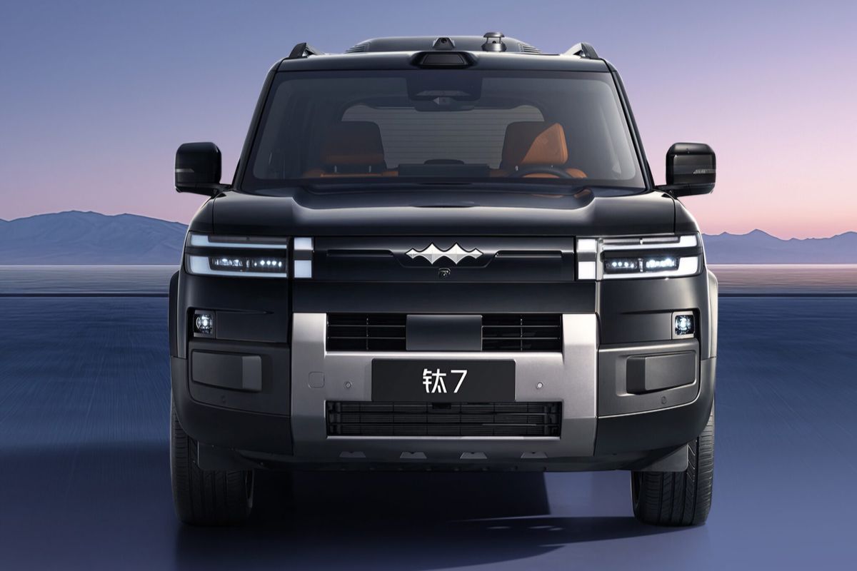 fitur canggih, kemampuan off-road, SUV Plug-in Hybrid, Dimensi Besar, BYD Luncurkan SUV PHEV di China, Bisa Tempuh 1.300 Km