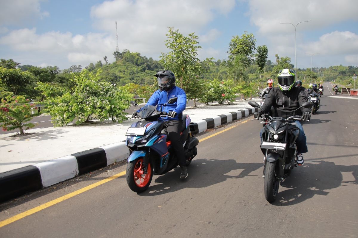 Touring, pengguna jalan, etika, etika touring, etika touring motor, Etika Touring Aman dan Tidak Ganggu Pengguna Jalan Lain