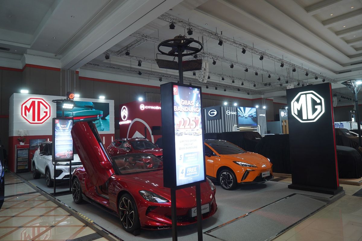 otomotif, pameran otomotif, kendaraan bermotor, Morris Garage, GIIAS 2025, MG Hadir di Bandung: Pamer Cyberster hingga MG4 EV