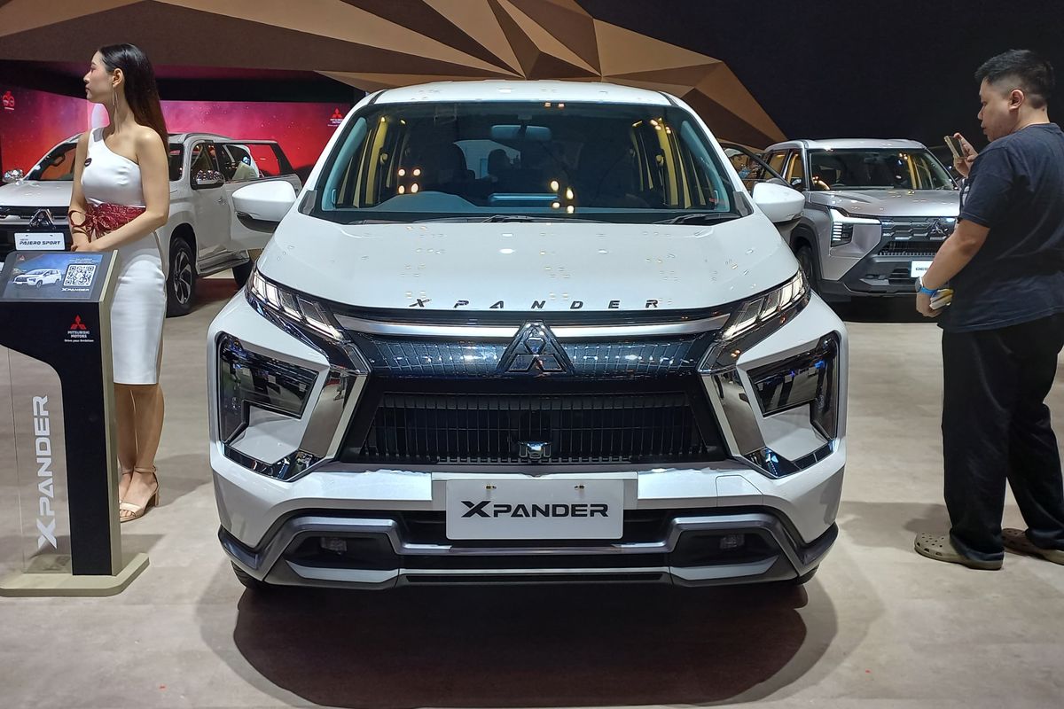 low multi purpose vehicle, LMPV, Hyundai Stargazer Cartenz, Gaikindo Indonesia International Auto Show, GIIAS, Toyota Avanza, Daihatsu Xenia, Suzuki Ertiga, daihatsu xenia, Mitsubishi Xpander, Perbandingan Harga, Low Multi Purpose Vehicle, GIIAS 2025, Perbandingan Harga: Stargazer Cartenz, Avanza, Xenia, Xpander, Ertiga