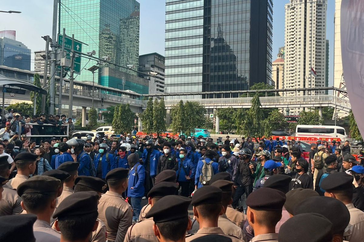 aksi mahasiswa, Gedung DPR, demo mahasiswa, rekayasa lalu lintas, jalur alternatif, Ada Aksi Mahasiswa di Sekitar Gedung DPR, Simak Jalur Alternatif