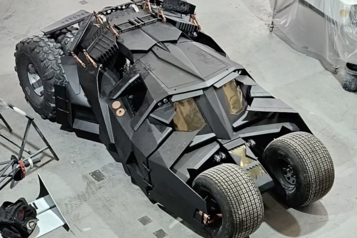 Neymar, Batmobile, Adhemar Cabral, Tumbler, neymar, tumbler, neymar batmobile, Neymar Beli Mobil Batman, Mewah tapi Ilegal