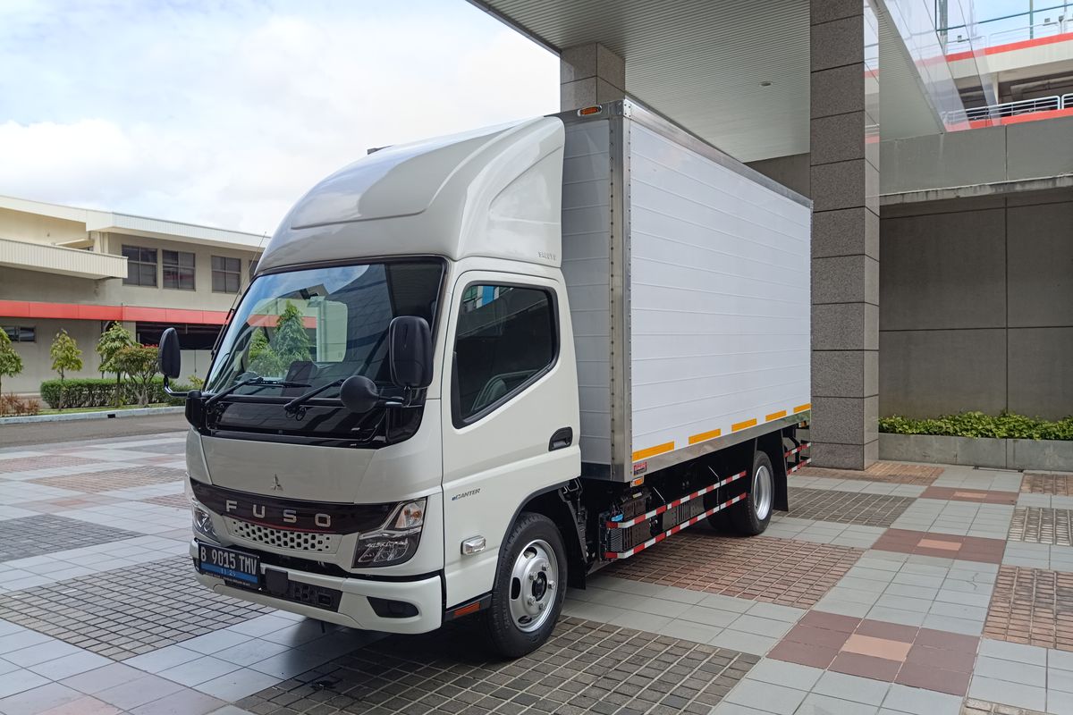 Mitsubishi fuso, Truk listrik, eCanter, insentif pemerintah, Penjualan eCanter Terganjal Insentif Pemerintah