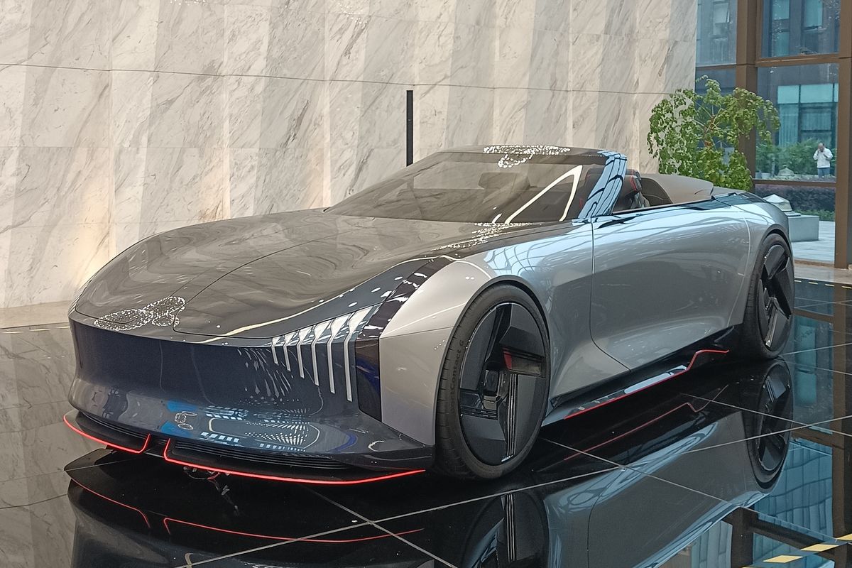 Melihat Changan VIIA Concept, Cabriolet 3 Penumpang yang Elegan