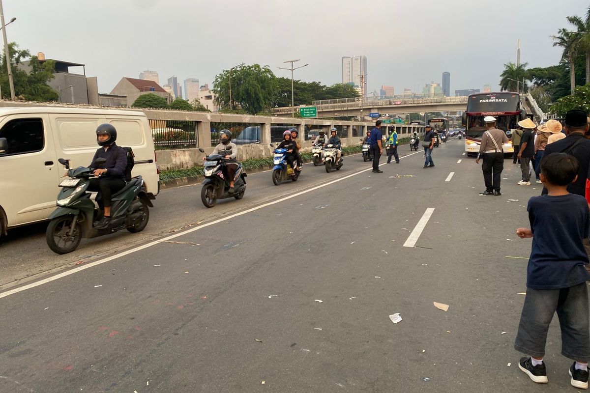 Ranjau paku, Relawan, Jakarta, Usmanto, Ranjau Paku Masih Mengancam Pengendara di Jakarta