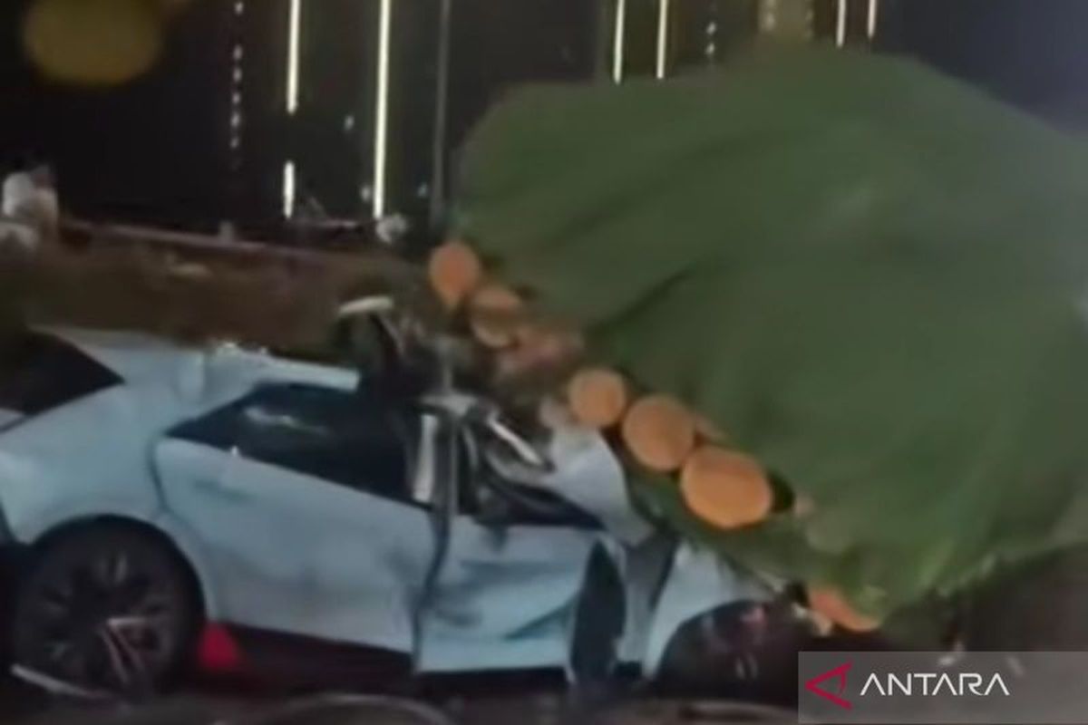 bahu jalan tol, tabrak belakang, bahaya menyalip lewat bahu jalan, Bahaya Menyalip Kendaraan Lain Lewat Bahu Jalan Tol
