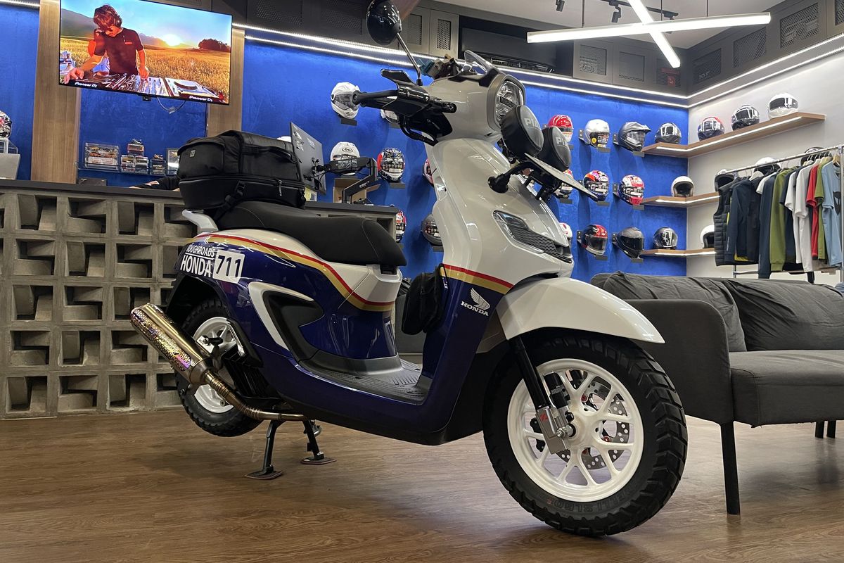 Porsche 911 Dakar Inspirasi Modifikasi Stylo 160