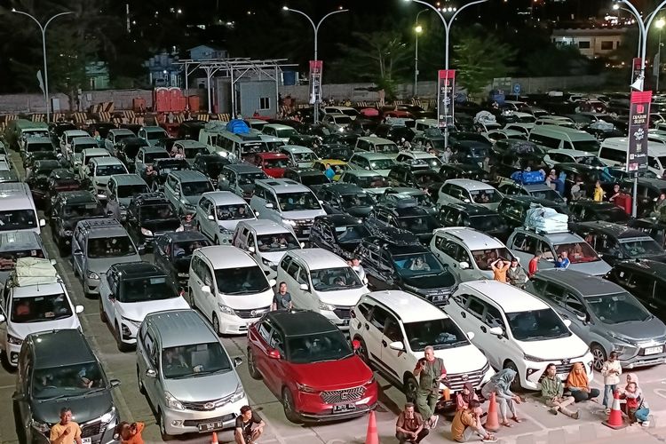 arus balik, tarif penyeberangan, Pelabuhan Bakauheni, pelabuhan merak, pelabuhan penyeberangan, Catat Diskon Tarif Penyeberangan Bakauheni-Merak saat Arus Balik