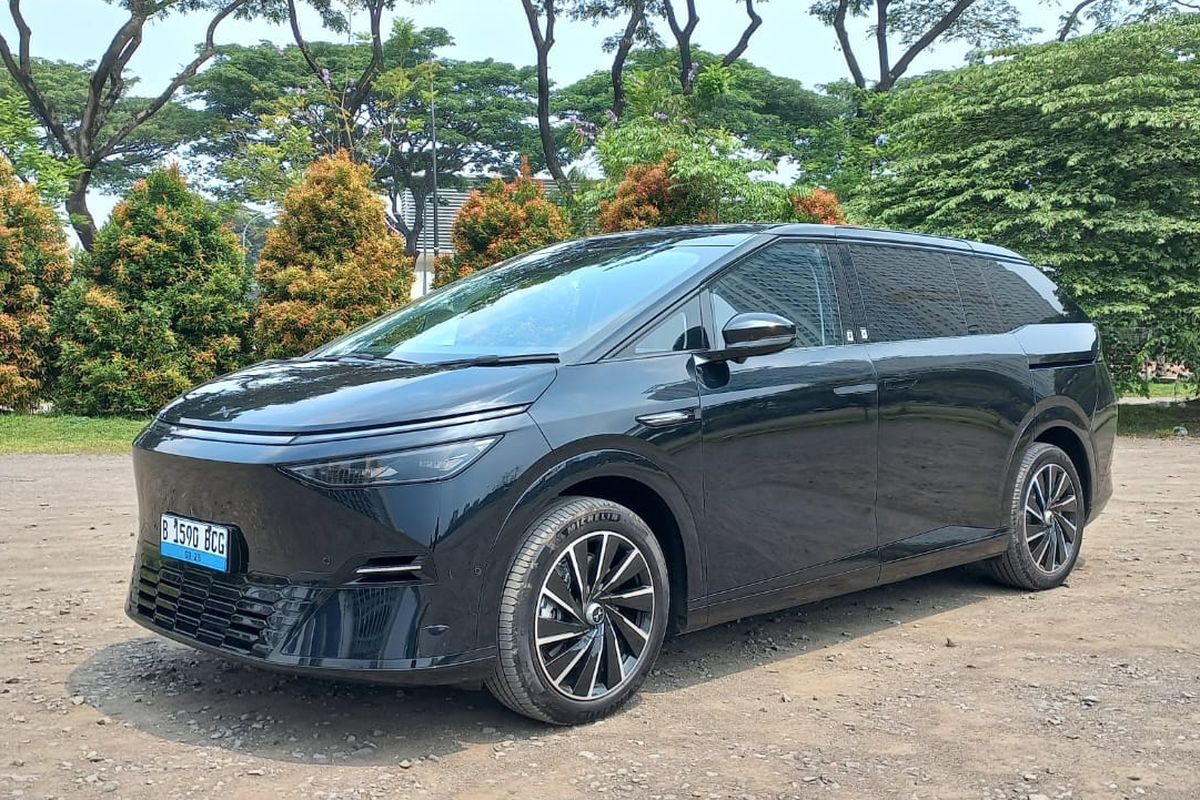 MPV listrik, desain futuristis, Xpeng X9, mobilitas modern, Xpeng X9: MPV Listrik Futuristis dengan Identitas Visual