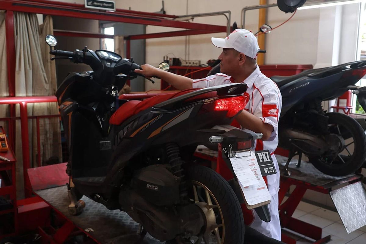 Jangan Langsung Salahkan Aki, Ini Biang Kerok Lampu Motor Redup