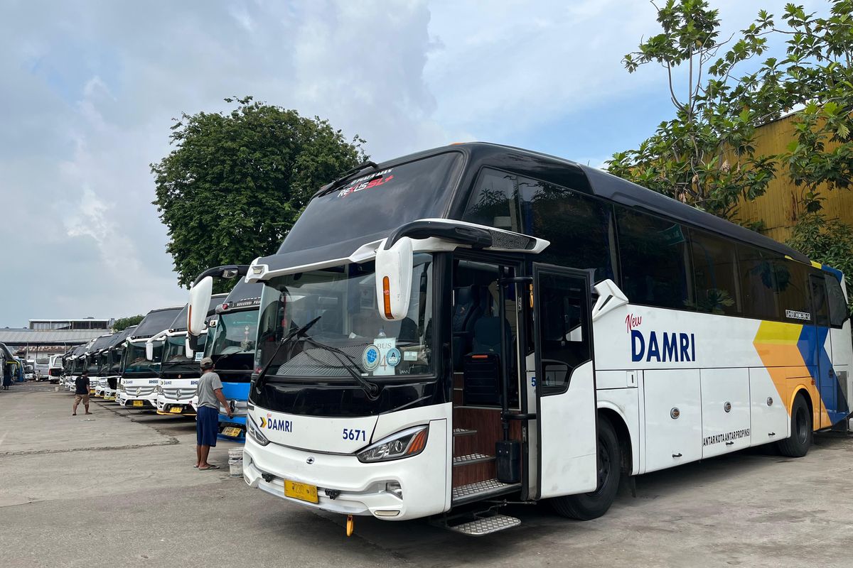 DAMRI, arus balik, mudik Lebaran, Bus DAMRI, bus AKAP, Mudik Lebaran, penumpang bus, Bus DAMRI Layani 70.000 Penumpang Saat Arus Balik Lebaran