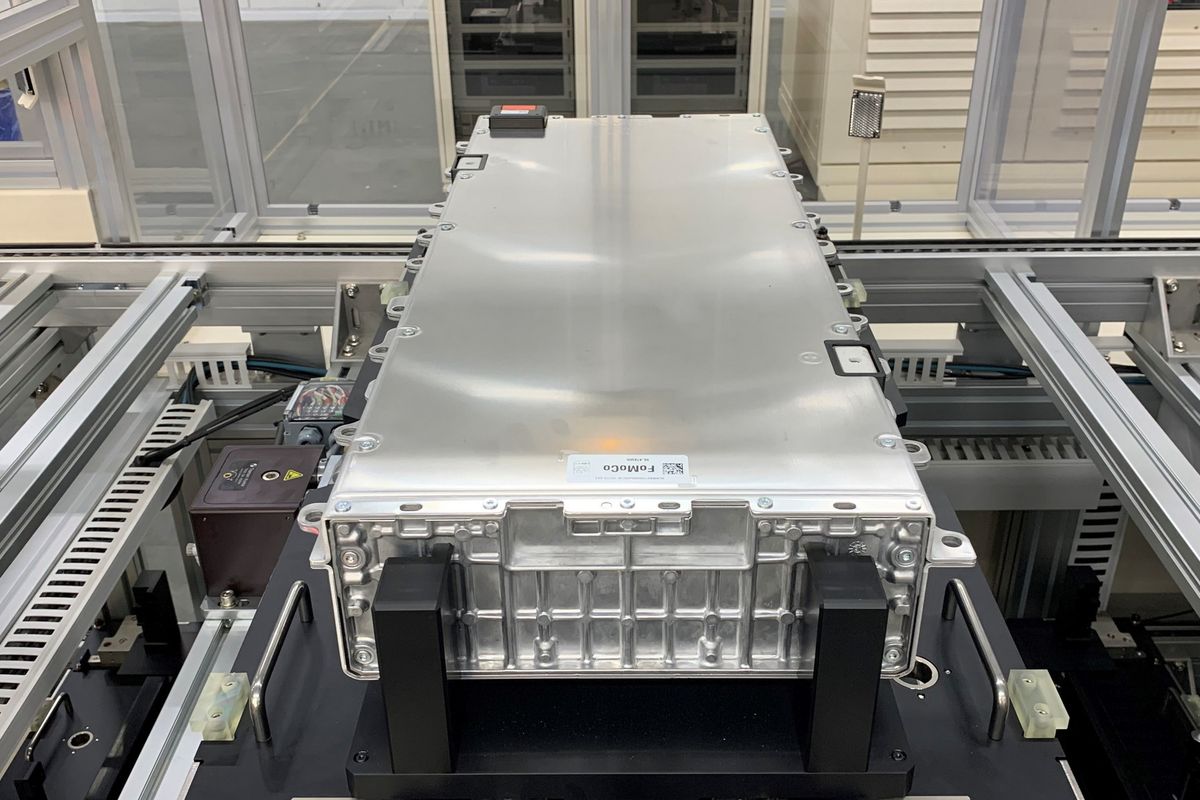 Studi Radiasi di Mobil Listrik Ternyata Rendah