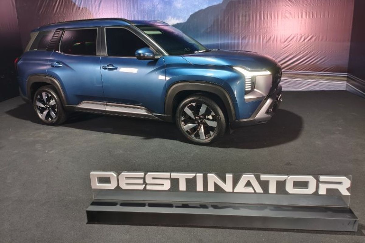 Toyota Kijang Innova Zenix, Mitsubishi Destinator, GIIAS 2025, persaingan otomotif, Mitsubishi Destinator:Tantangan Baru untuk Toyota Kijang Innova
