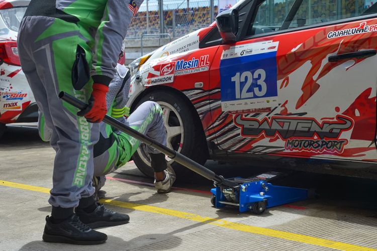 Kendala Teknis, Tim Balap Ini Podium di Balap Ketahanan Mandalika