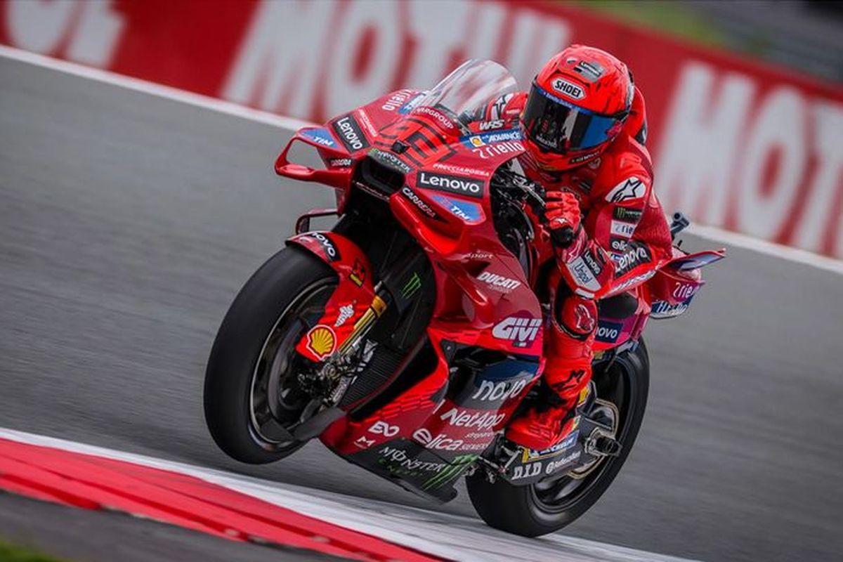 MotoGP, Marc Marquez, pole position, Marco Bezzecchi, sesi kualifikasi, Fabio Di Giannantonio, motogp 2025, motogp hungaria 2025, sirkuit balaton park, Hasil Kualifikasi MotoGP Hungaria 2025: Marc Marquez Pole Position